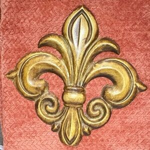 Gold Fleur-de-Lis Wall Decor